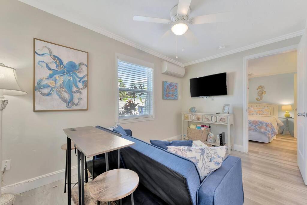 Sea Gem One Bed One Bath Charmer Steps To Beach Bradenton Beach Exteriör bild